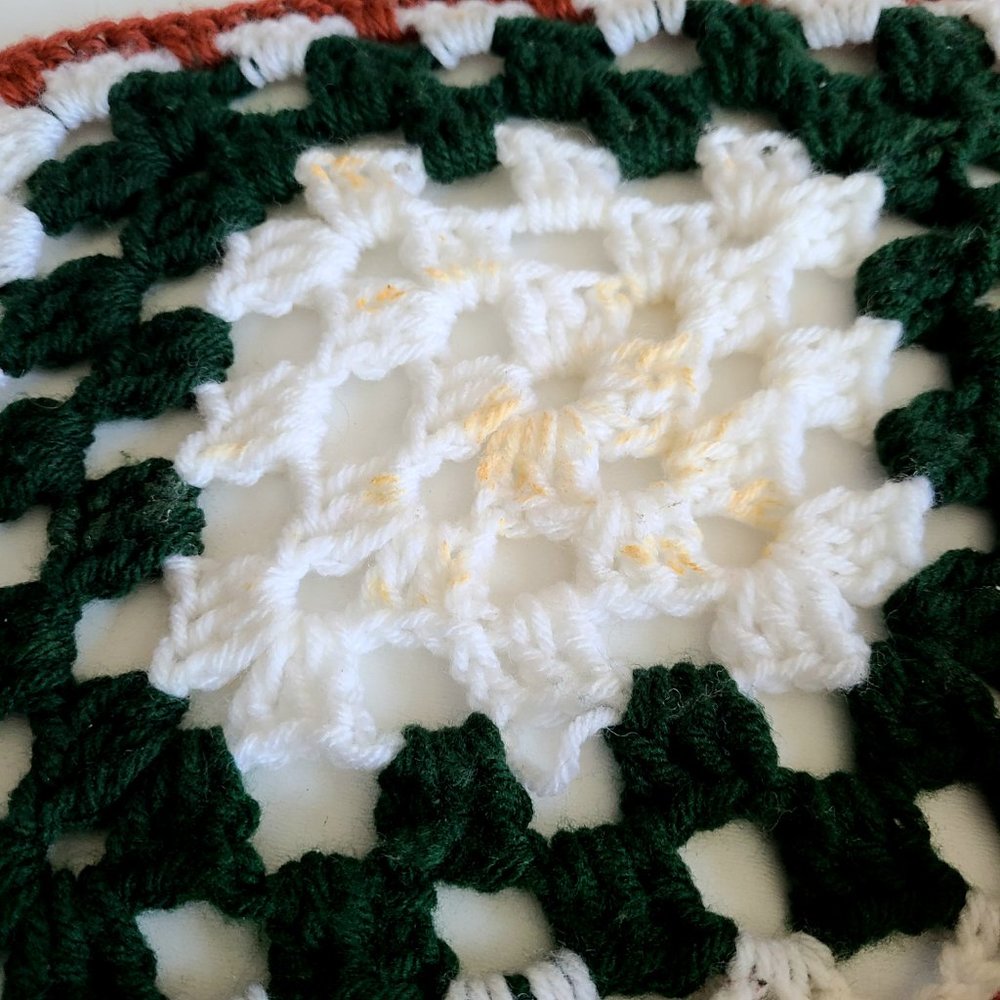 Granny square multicolored throw blanket Afghan. - Picture 11 of 11